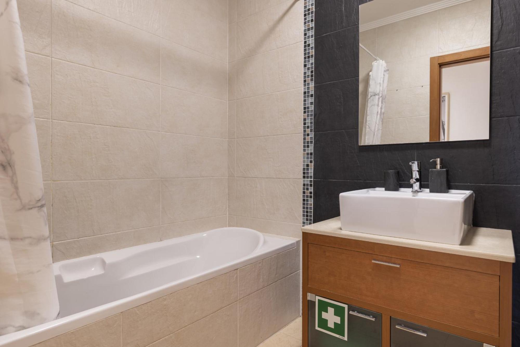 2 Bedroom Relax In Alvor By Innkeeper Extérieur photo